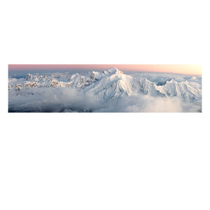 Panorama aérien du Massif du Mont Blanc au coucher de soleil