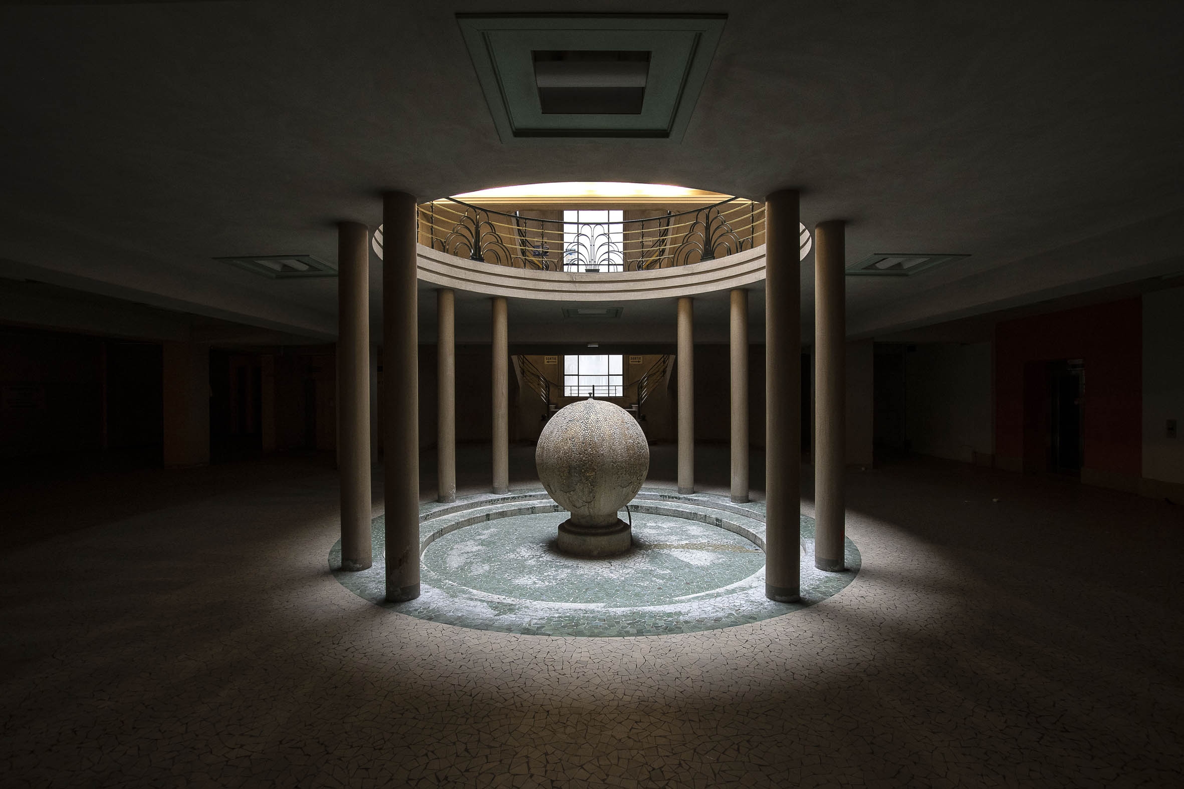 Photo urbex Dry Ball par Chico Lakaï - Galerie 361