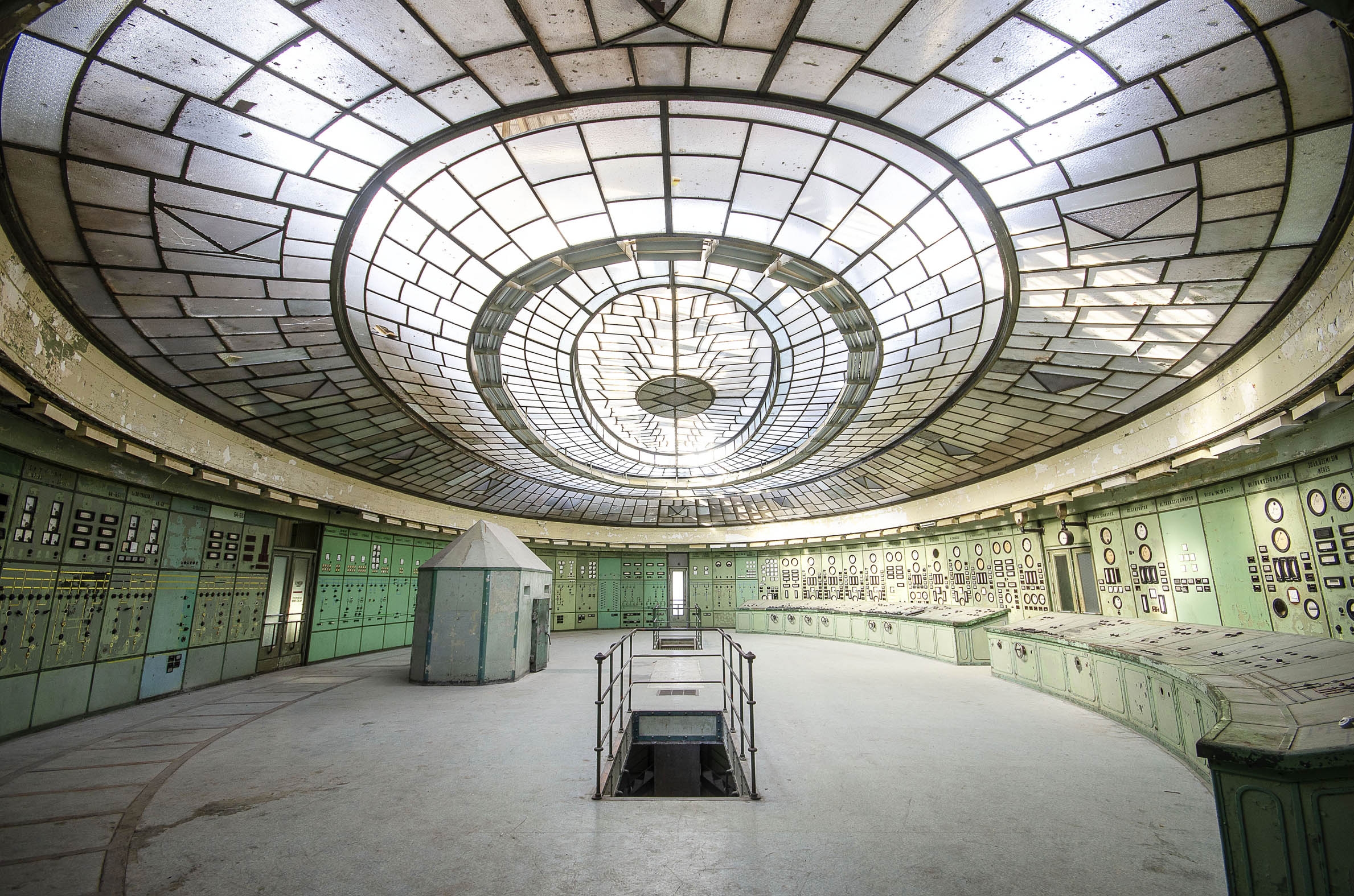 Photo urbex Salle de contrôle - Kelenföld, Hongrie par Chico Lakaï