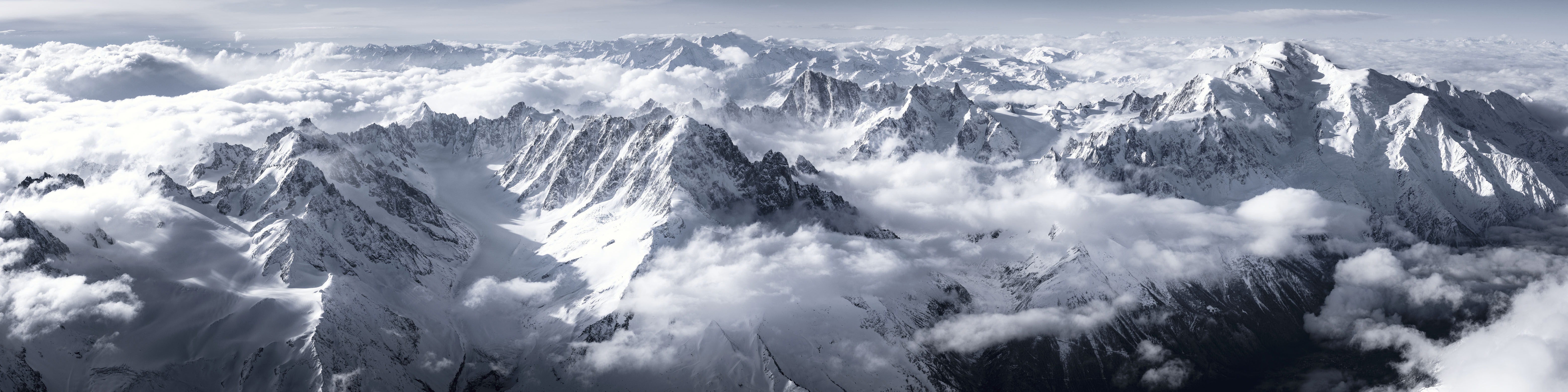 Vue panoramique du Mont-Blanc par Guillaume Sévar - Galerie 361