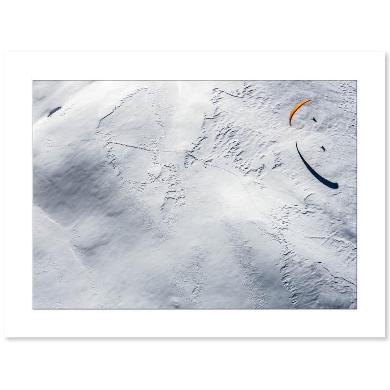 Jeu d'ombres en parapente, Oberland Bernois par jérome Maupoint