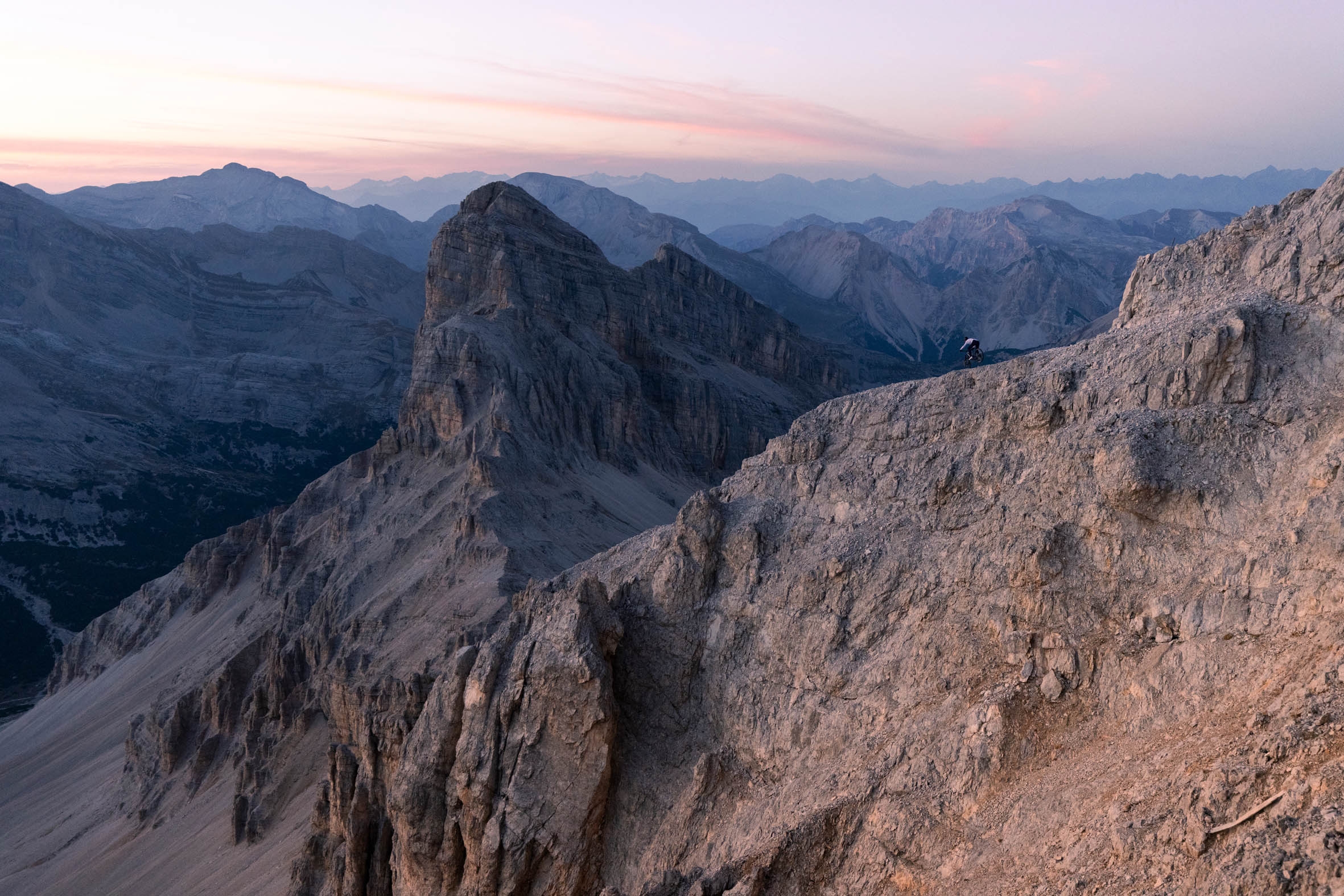 Crête rocheuse - Dolomites par Pierre Vieira et Kilian Bron