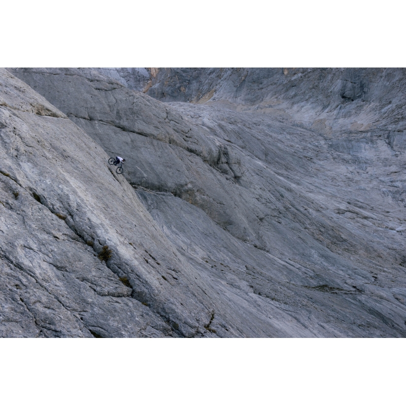 Dalle rocheuse de la Marmolada - Dolomites Kilian Bron