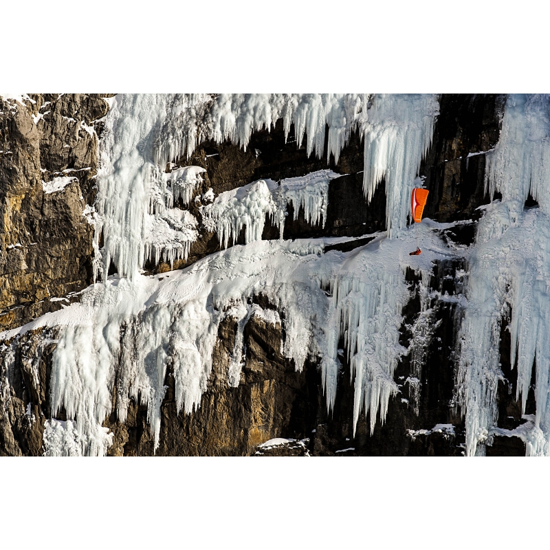 Le long des cascades de glace de l'Oberland par Jérôme Maupoint