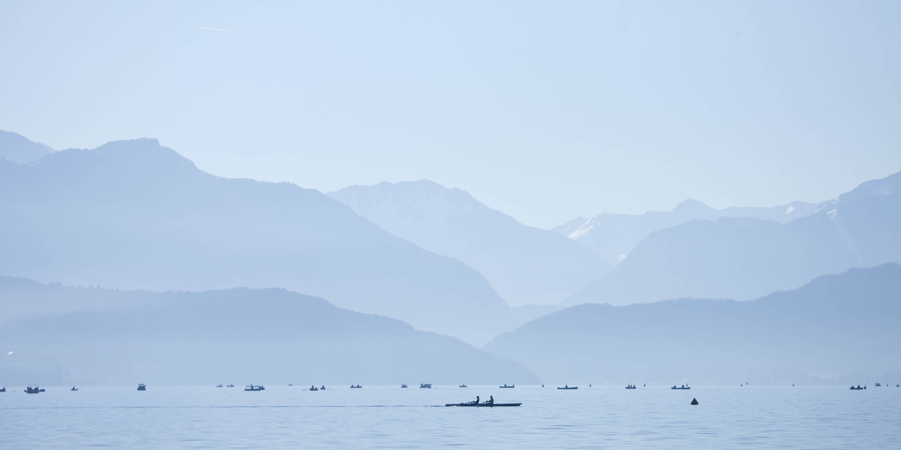 Le lac bleu d'Annecy par William Pestrimaux