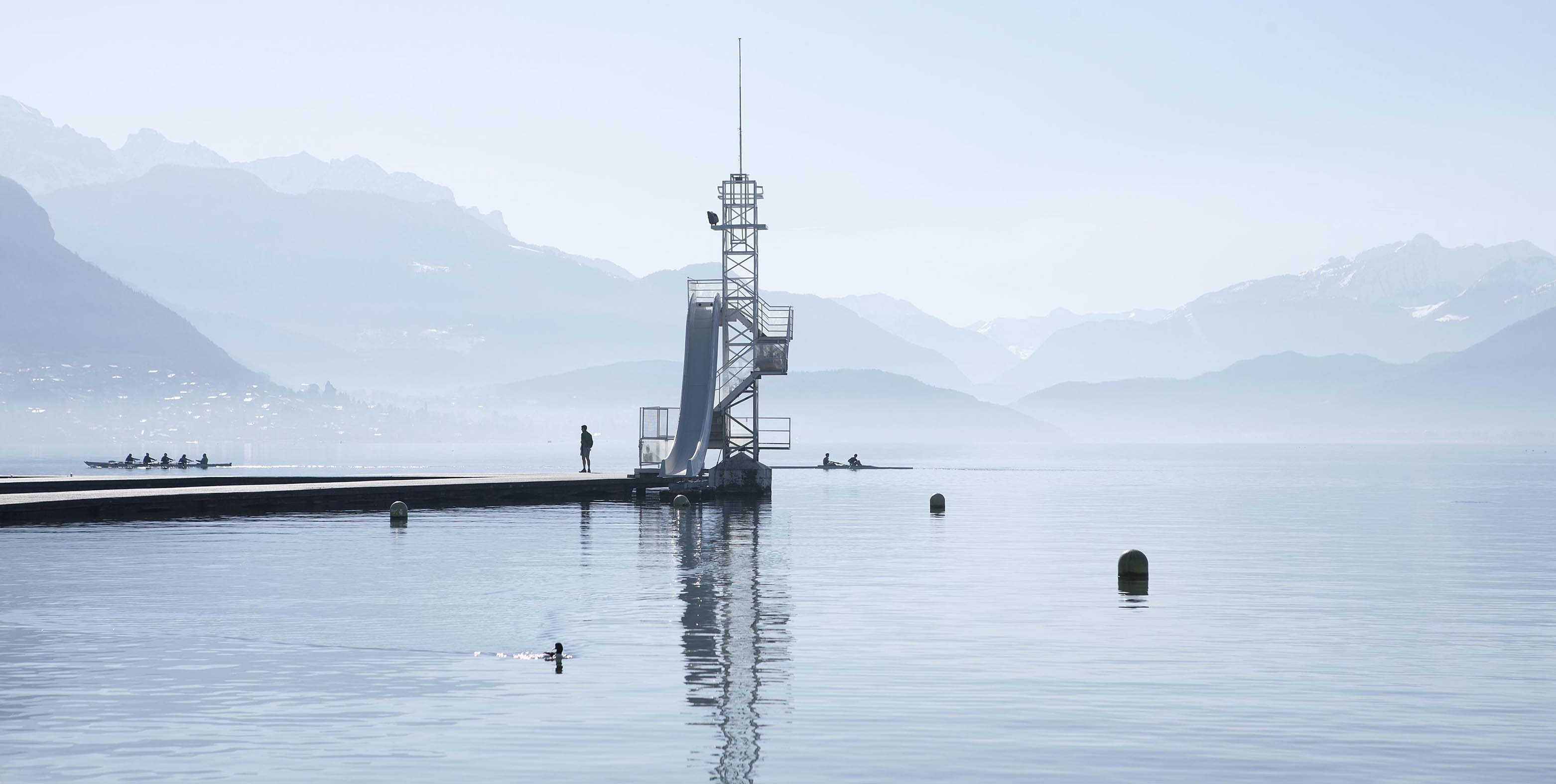 Le lac bleu d'Annecy par William Pestrimaux