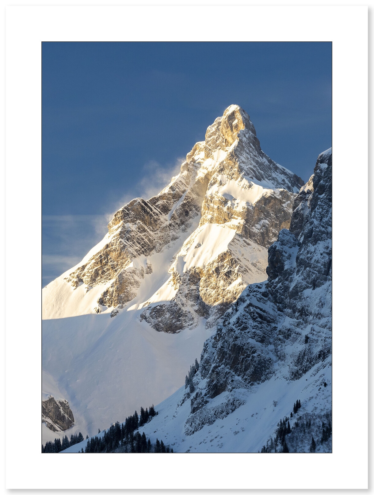 La Pointe Percée depuis les Carroz par Anthony Chenot - Galerie 361
