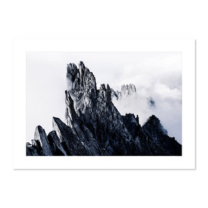 L’Aiguille de Blaitière dans la brume - Massif du Mont-Blanc